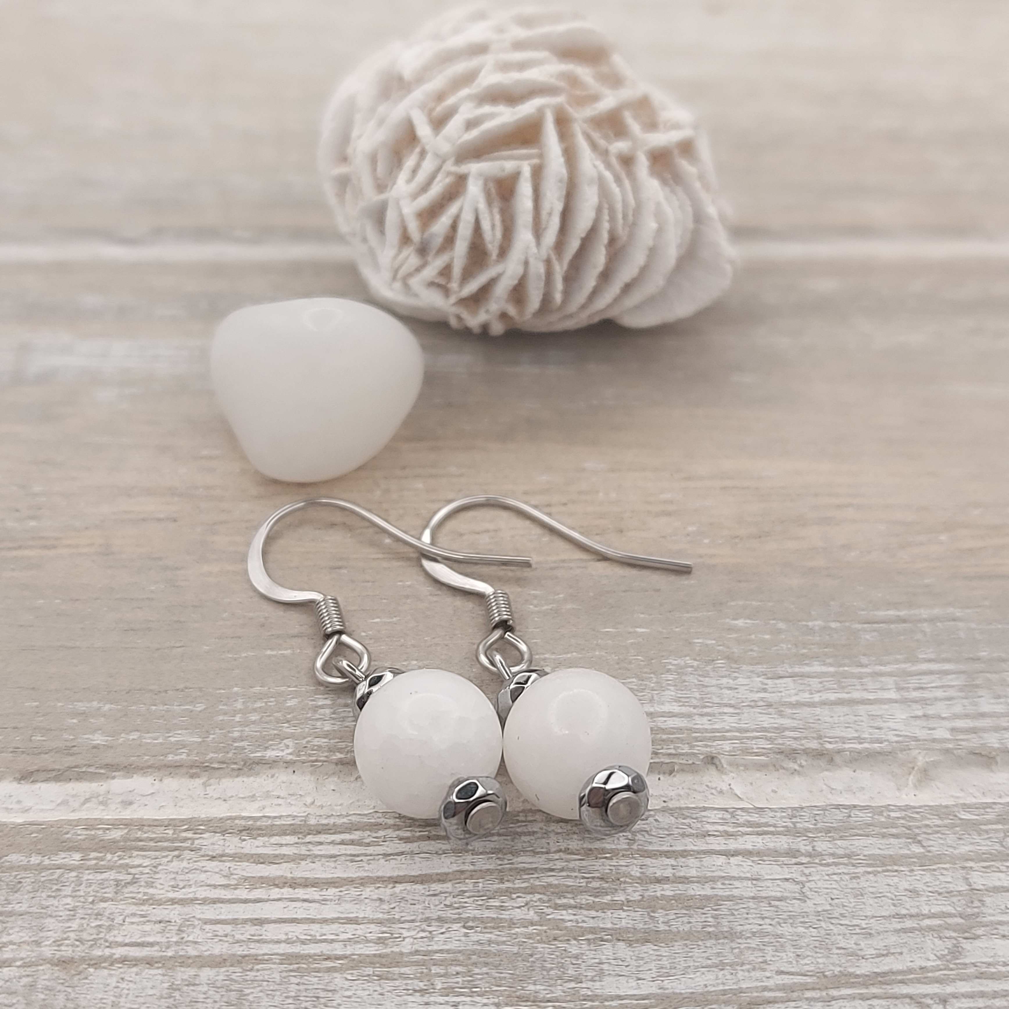 Tejkvarc ásvány fülbevaló