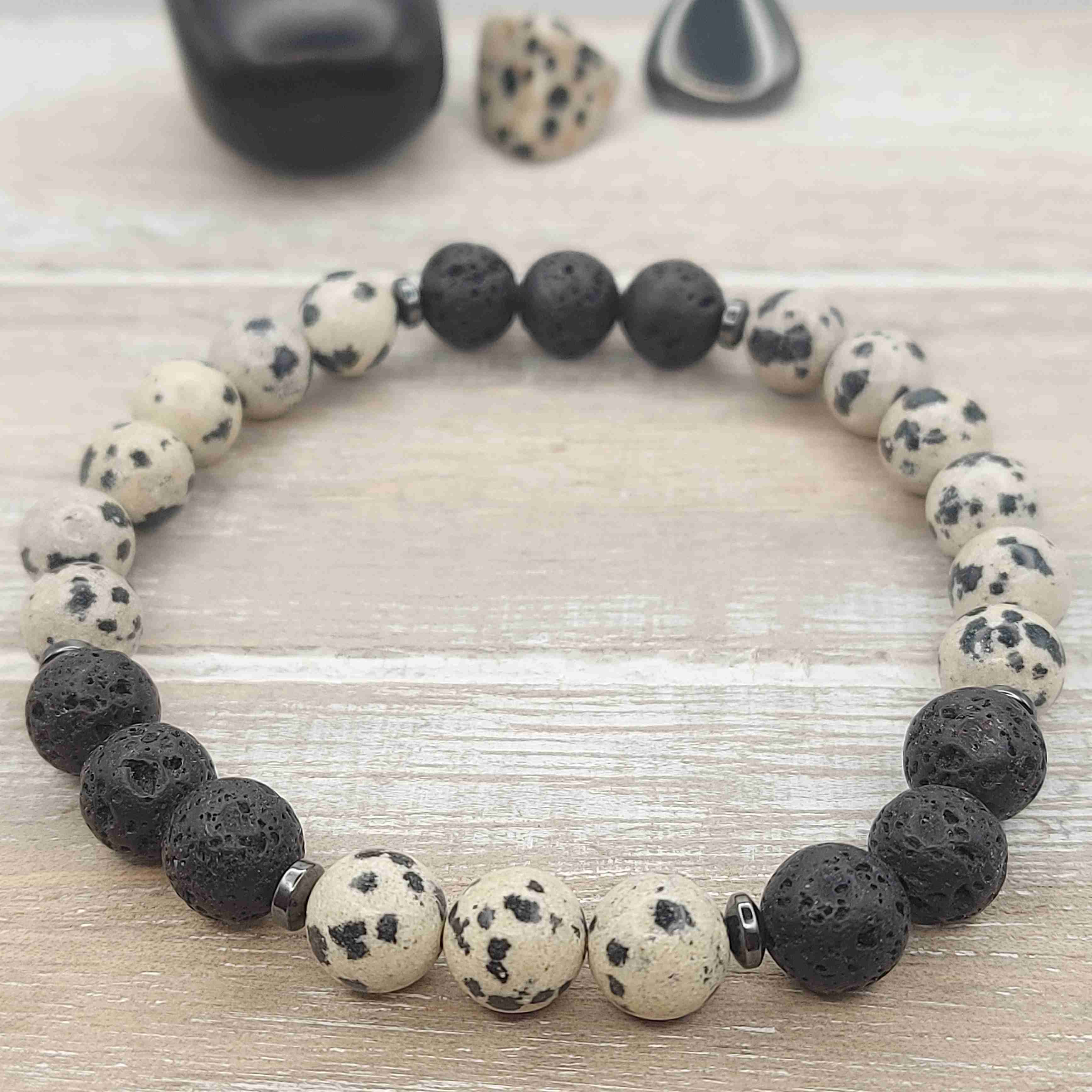 Dalmata jáspis és lávakő férfi ásvány karkötő