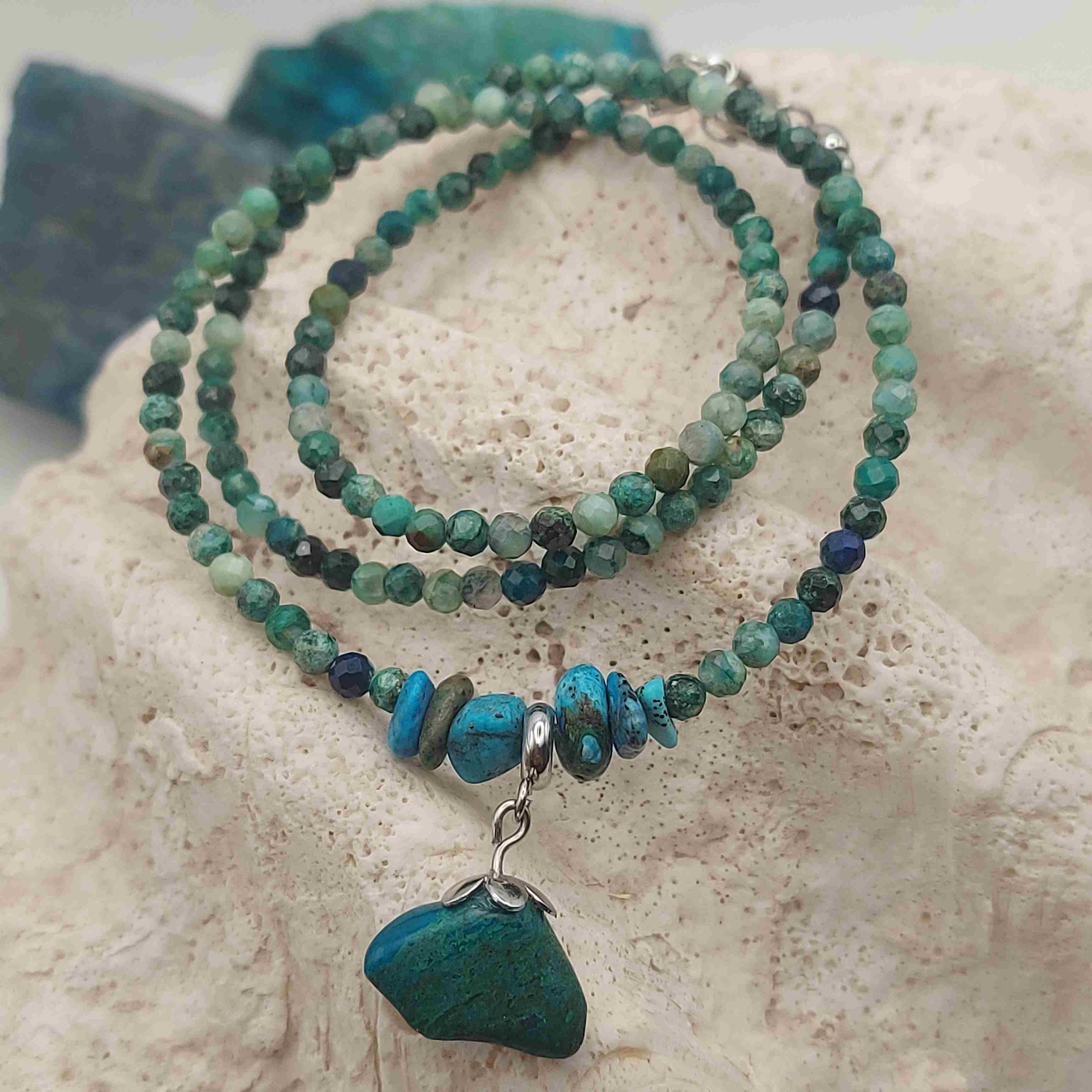 Krizokolla ásvány nyaklánc medállal galéria kép