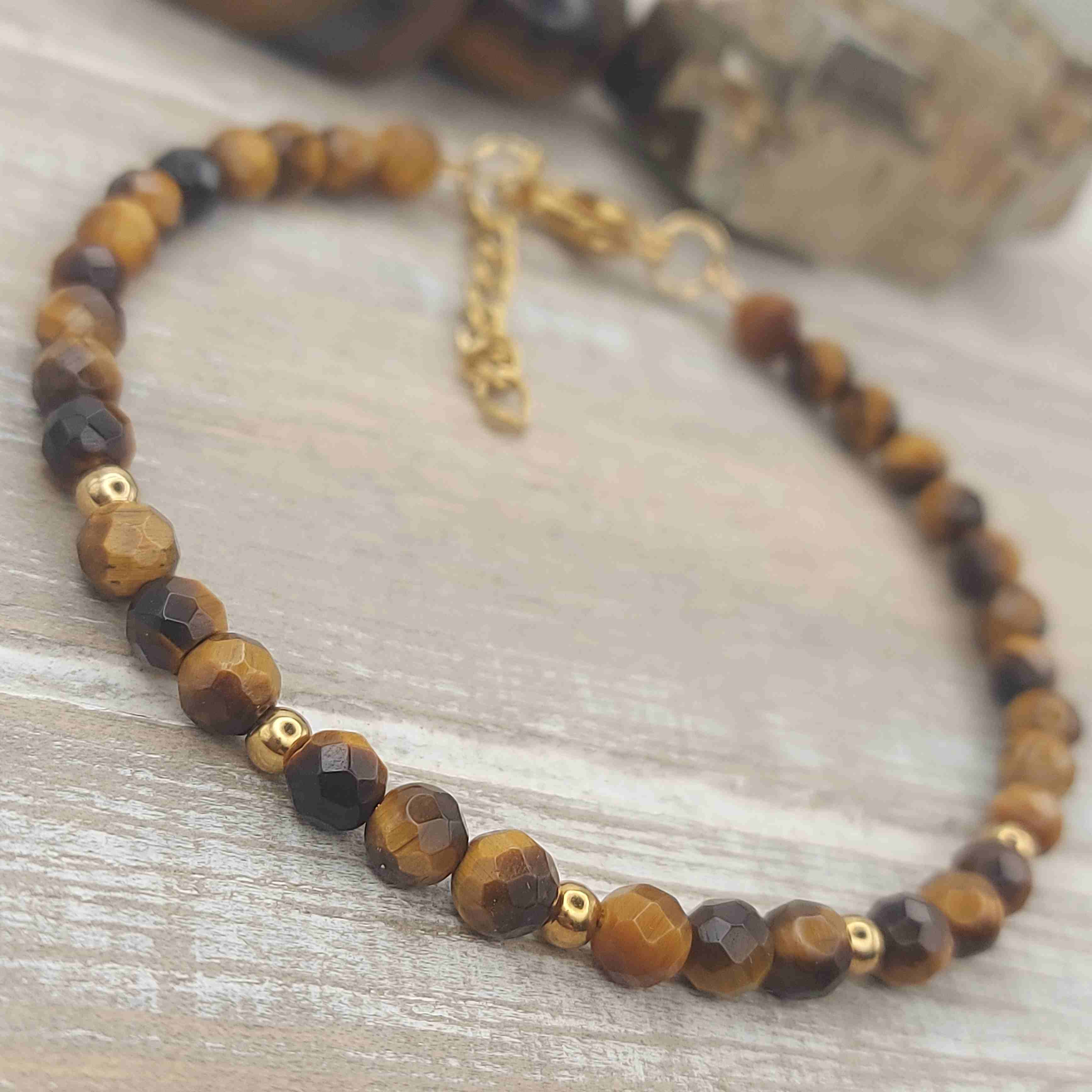 Tigrisszem női ásvány karkötő galéria kép