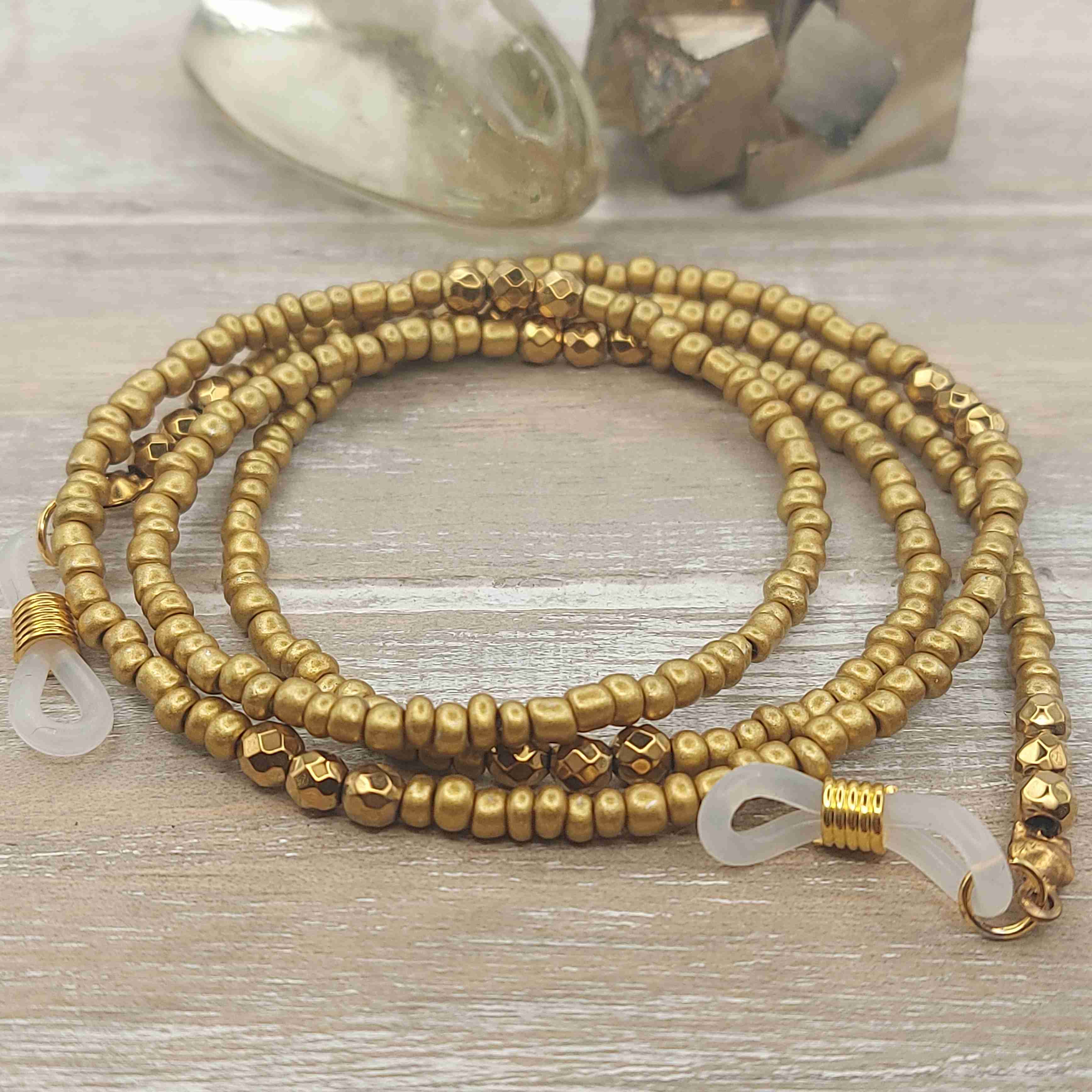 Arany színű szemüveglánc hematit ásvánnyal galéria kép