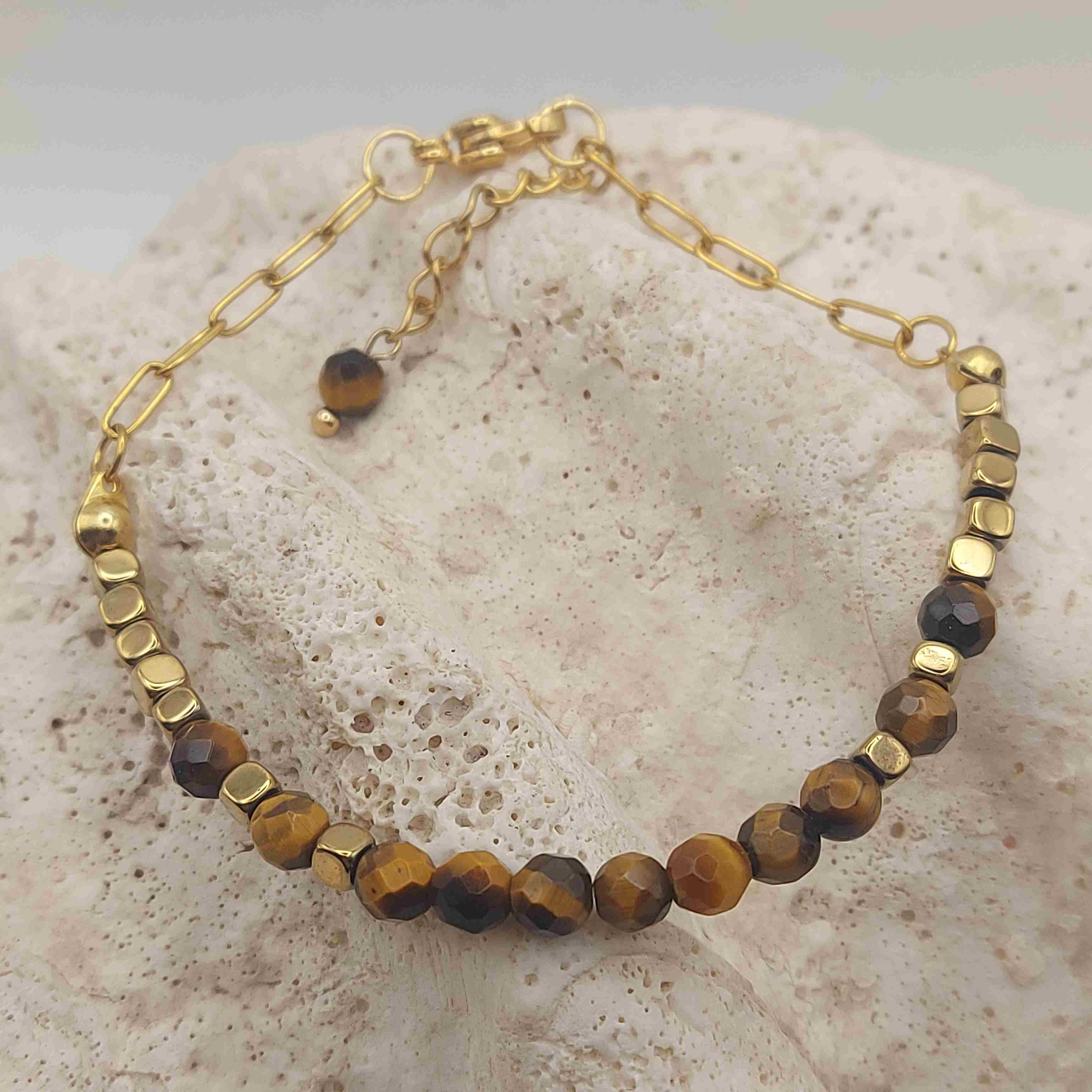 Tigrisszem és hematit női ásvány karkötő galéria kép