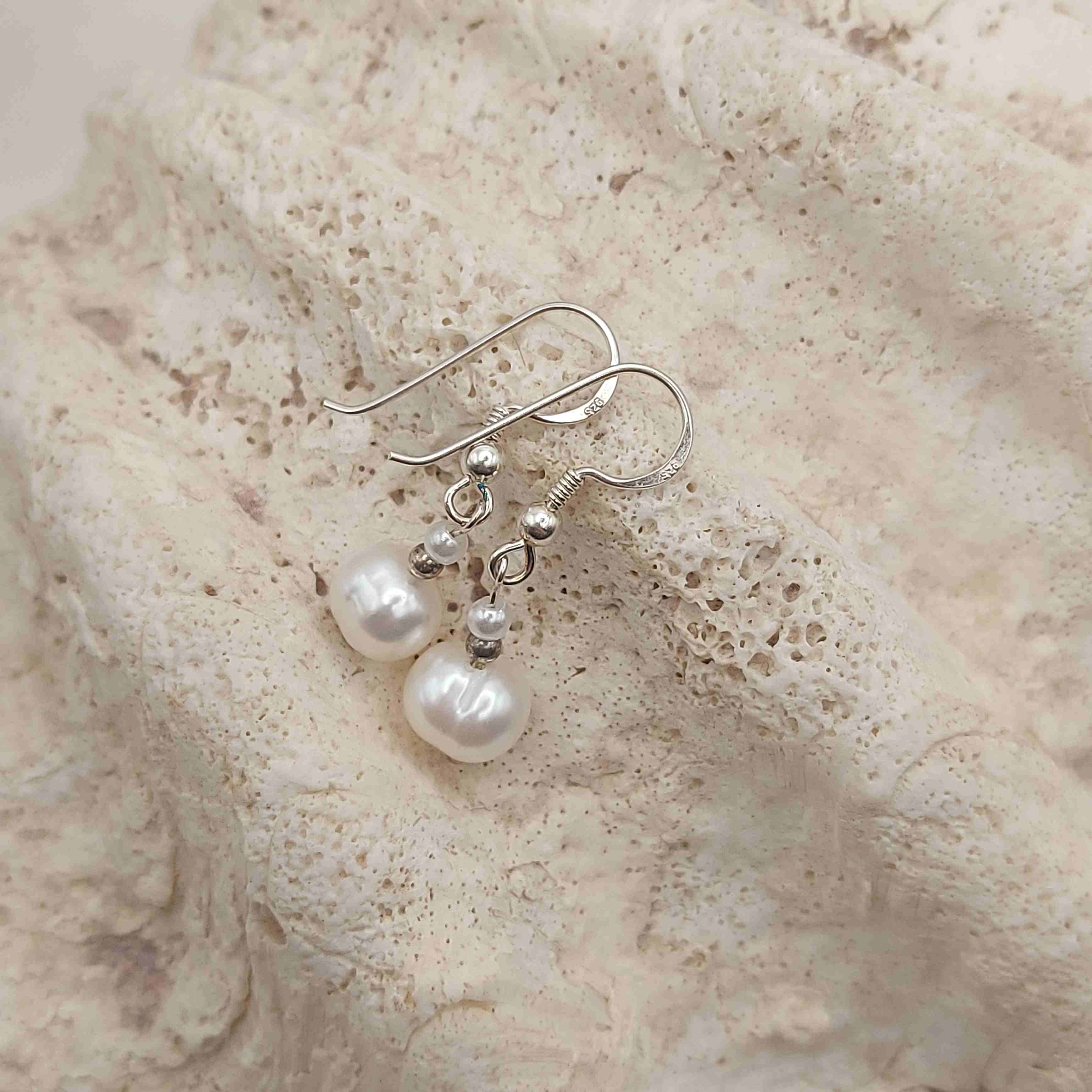 Édesvízi tenyésztett gyöngy ezüst fülbevaló galéria kép