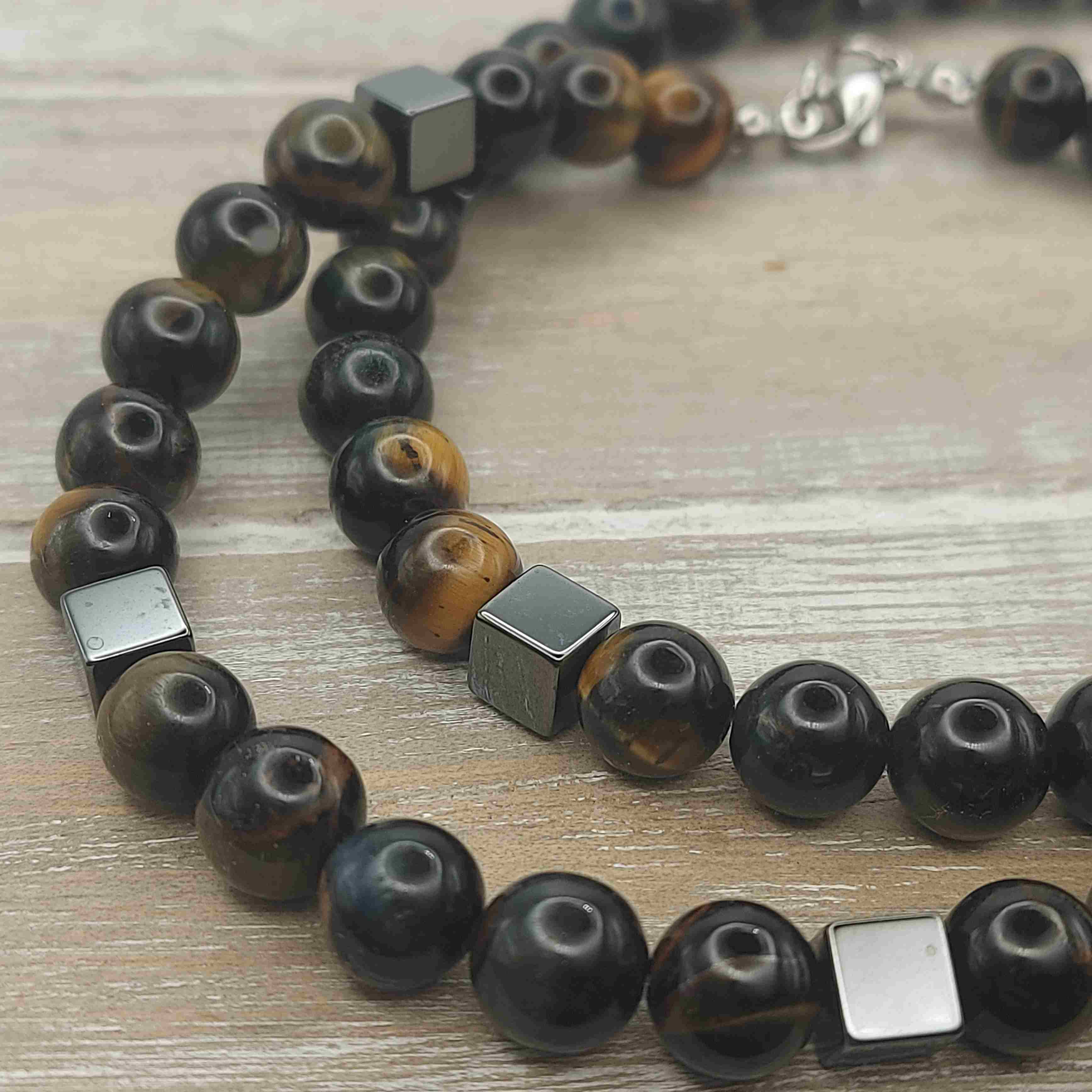 Tigrisszem-sólyomszem férfi ásvány nyaklánc galéria kép