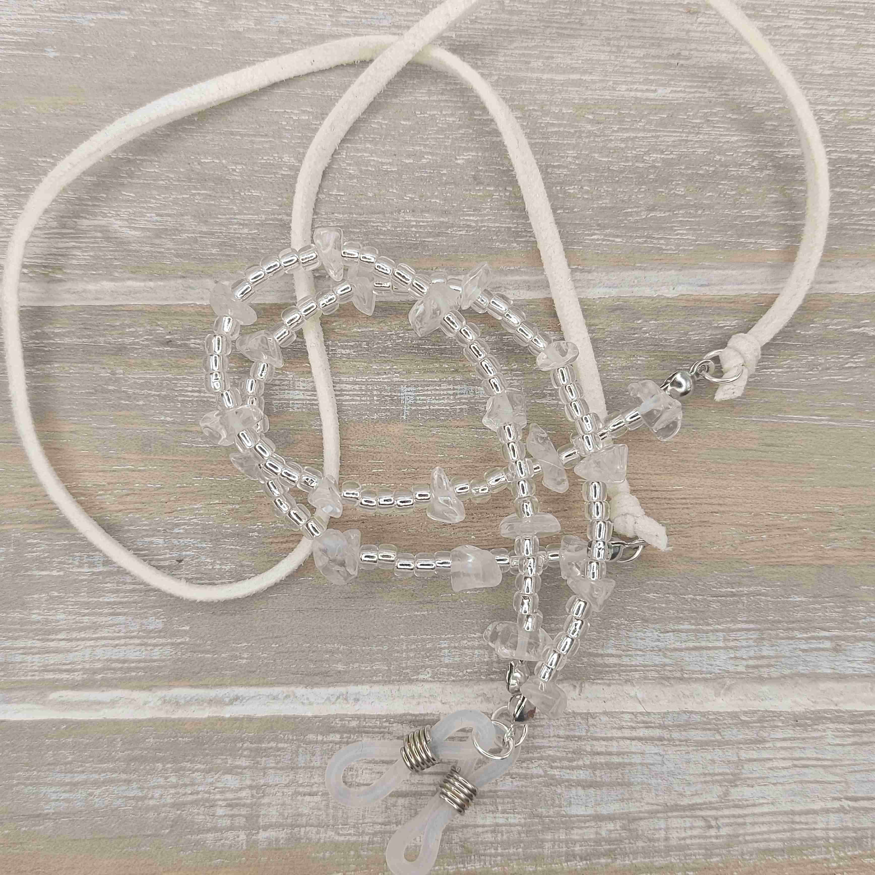 Fehér szemüveglánc hegyikristállyal